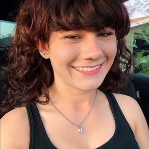 Meet your Posher, Kay